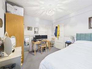 Bedroom - click for photo gallery